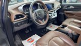 Used 2017 Chrysler Pacifica Limited w/ Advanced Safetytec Group image 3