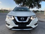 Used 2018 Nissan Rogue SV image 2