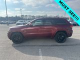 Used 2022 Jeep Grand Cherokee Laredo X image 3