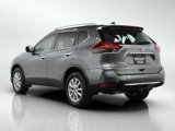 Used 2017 Nissan Rogue SV image 3