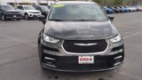 Used 2022 Chrysler Pacifica Touring-L image 5
