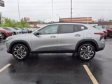 New 2025 Chevrolet Trax RS image 3