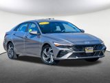Used 2024 Hyundai Elantra SEL w/ Convenience Package image 2