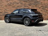 Used 2024 Porsche Macan image 3
