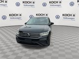 Used 2022 Volkswagen Tiguan SE image 3