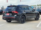 Used 2022 Volkswagen Tiguan SE R-Line image 4