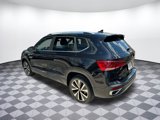 Used 2023 Volkswagen Taos SE image 3