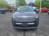 Used 2022 Jeep Compass Latitude image 2