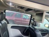 Used 2016 Chrysler Town & Country Touring-L image 6