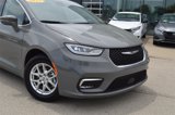 Used 2022 Chrysler Pacifica Touring-L image 2