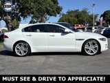 Used 2017 Jaguar XE Premium image 2