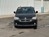 Used 2019 Dodge Grand Caravan SXT image 2