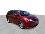 Used 2016 Toyota Sienna LE image 2