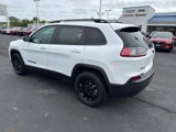 Used 2023 Jeep Cherokee Altitude Lux image 3