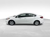 Used 2017 Kia Forte LX image 3