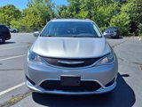 Used 2017 Chrysler Pacifica Touring-L Plus w/ Tire & Wheel Group image 2
