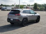 Used 2018 Jeep Cherokee Latitude Plus w/ Cold Weather Group image 2