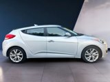 Used 2016 Hyundai Veloster image 6