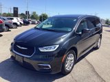 Used 2023 Chrysler Pacifica Touring-L image 3