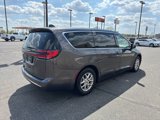 Used 2023 Chrysler Pacifica Touring-L image 5