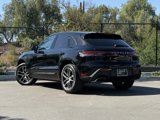 Certified 2023 Porsche Macan image 3