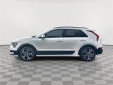 Used 2023 Kia Niro EX Touring image 5