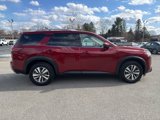 Used 2022 Nissan Pathfinder SL image 2