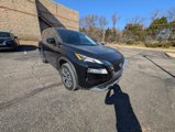 Used 2023 Nissan Rogue SV image 2