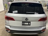 Used 2024 Volkswagen Taos SE w/ Panoramic Sunroof Package image 4