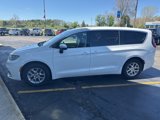 Used 2023 Chrysler Pacifica Touring-L image 2