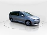 Used 2017 Chrysler Pacifica Touring-L image 2
