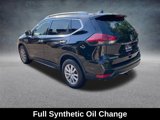 Used 2017 Nissan Rogue SV image 3