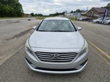 Used 2017 Hyundai Sonata SE image 2