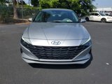 Used 2022 Hyundai Elantra SEL image 2