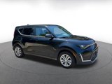 Used 2023 Kia Soul LX image 2