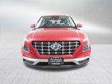 Used 2022 Hyundai Venue SEL w/ Cargo Package image 2