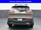 Used 2017 Jeep Cherokee Limited image 5
