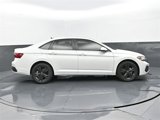 Used 2024 Volkswagen Jetta SE w/ Panoramic Sunroof Package image 2