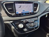 New 2025 Chrysler Pacifica Select image 5