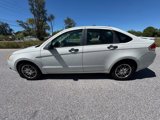 Used 2010 Ford Focus SE image 4