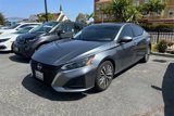 Used 2023 Nissan Altima 2.5 SV image 2