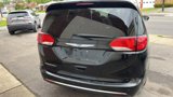 Used 2018 Chrysler Pacifica Touring-L Plus image 3