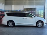Used 2020 Chrysler Pacifica Touring-L image 4