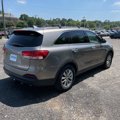 Used 2018 Kia Sorento LX image 2