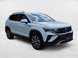 Used 2022 Volkswagen Taos SE image 3