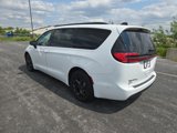 Used 2024 Chrysler Pacifica Premium image 3