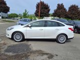 Used 2012 Ford Focus Titanium w/ SEL/Titanium Winter Pkg image 2