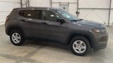 Used 2022 Jeep Compass Sport image 2
