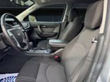 Used 2017 Chevrolet Traverse LT w/ Style and Technology Package image 3