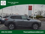 Used 2022 Nissan Rogue SV image 2